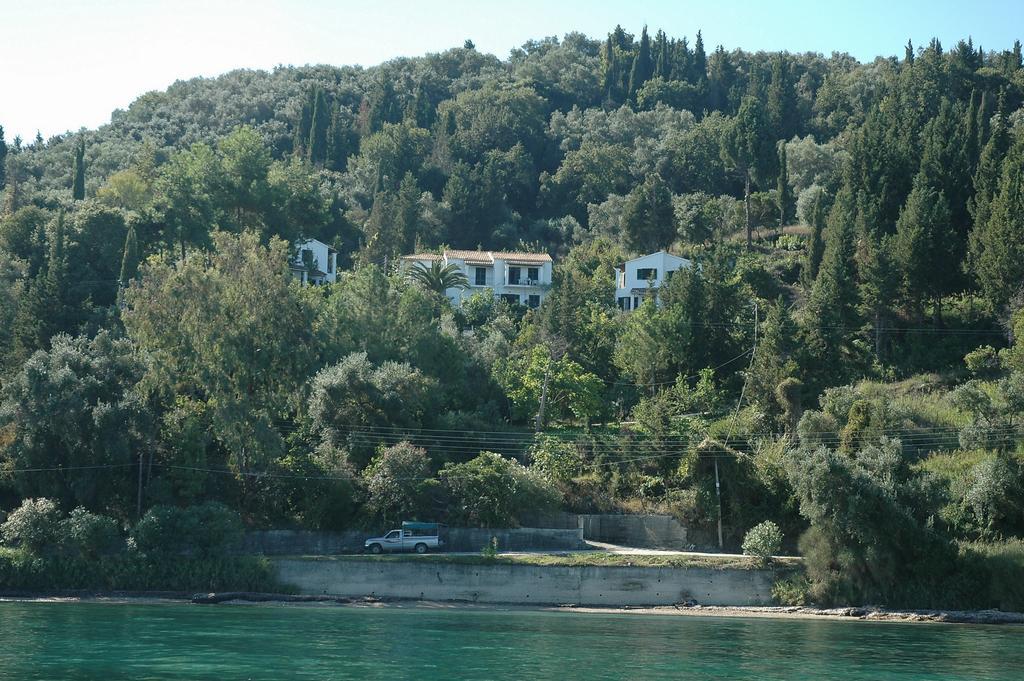 Studios Andreas Mpoukaris Exteriör bild
